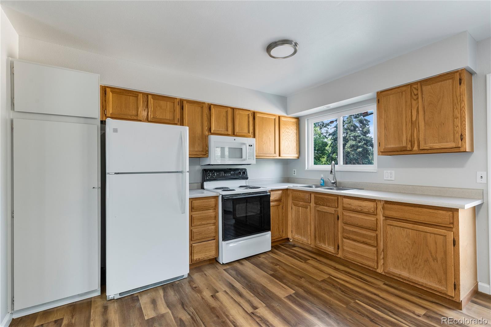 MLS Image #4 for 2452 s kittredge way,aurora, Colorado