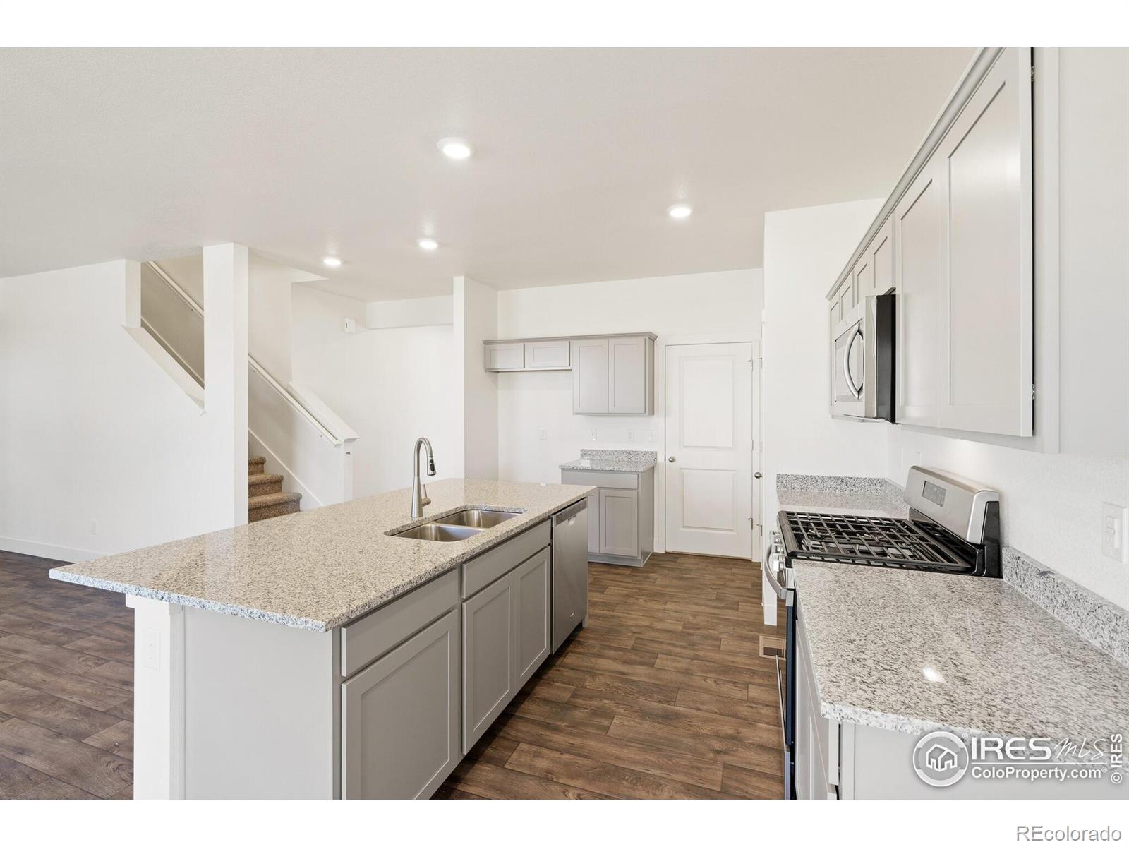MLS Image #11 for 4868  lynxes way,johnstown, Colorado