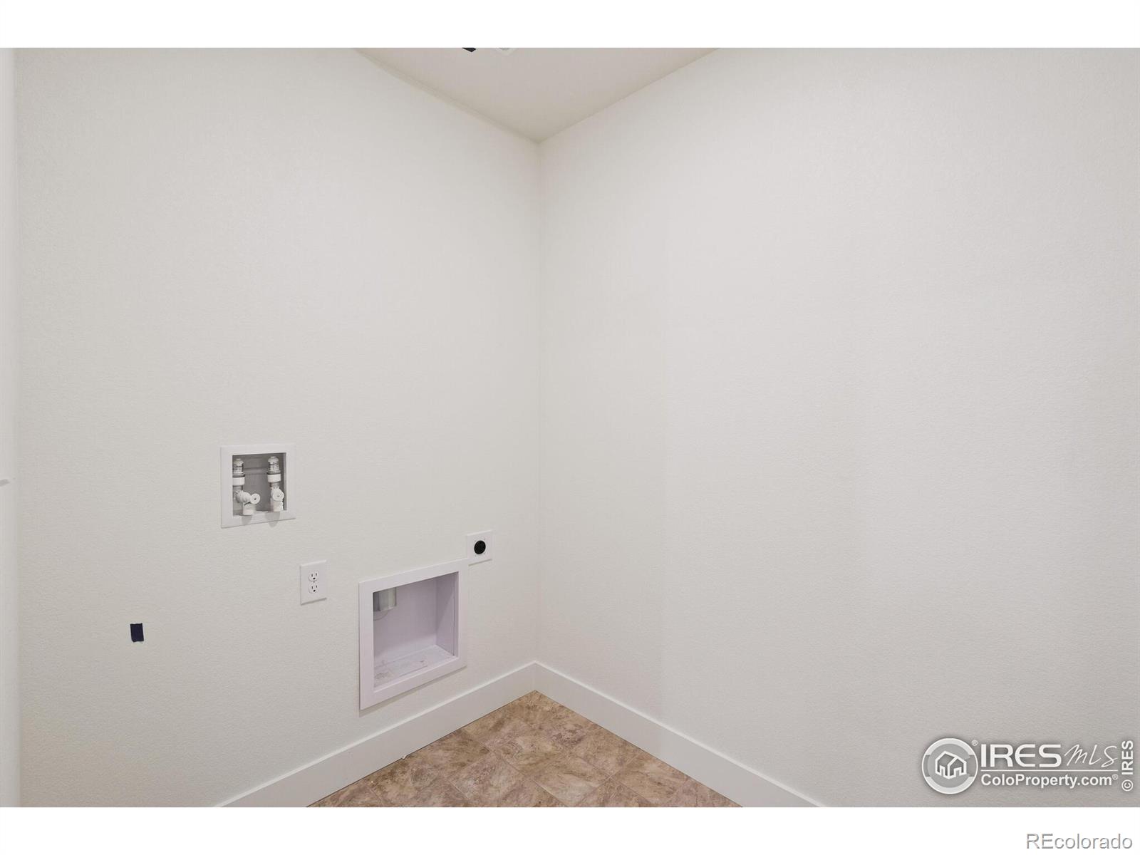 MLS Image #31 for 4868  lynxes way,johnstown, Colorado