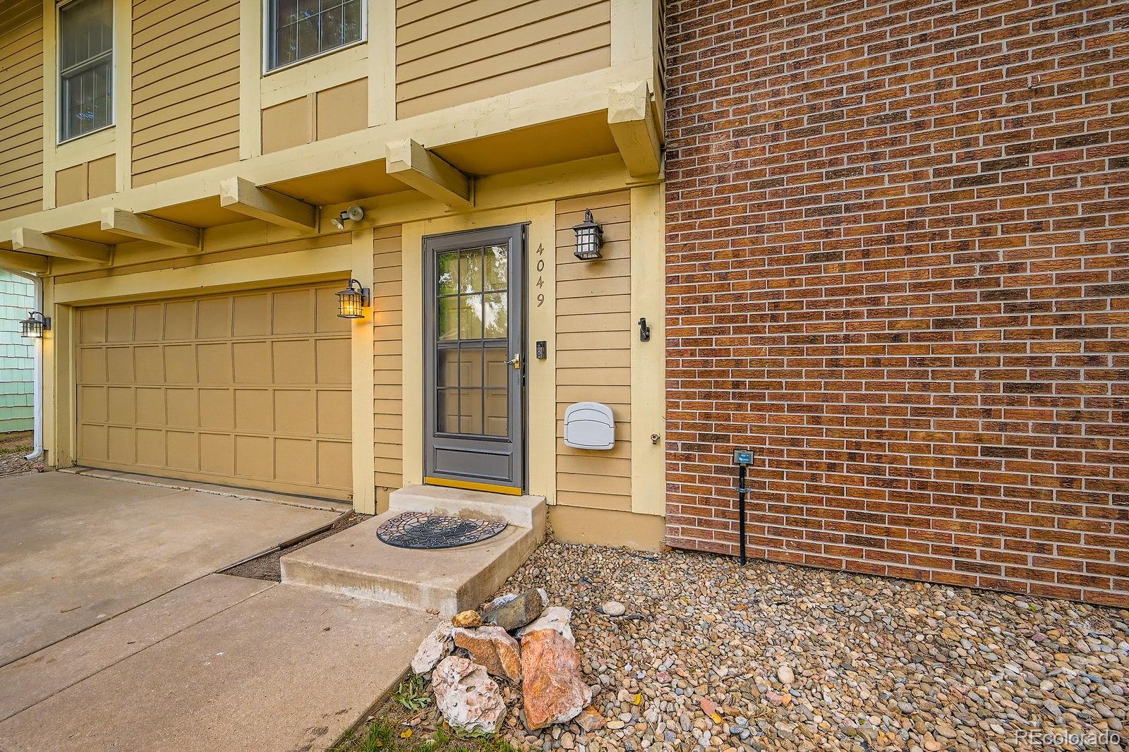 MLS Image #3 for 4049 s nucla way,aurora, Colorado