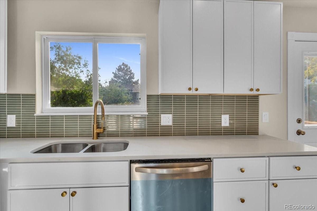 MLS Image #4 for 9725  elizabeth street,thornton, Colorado