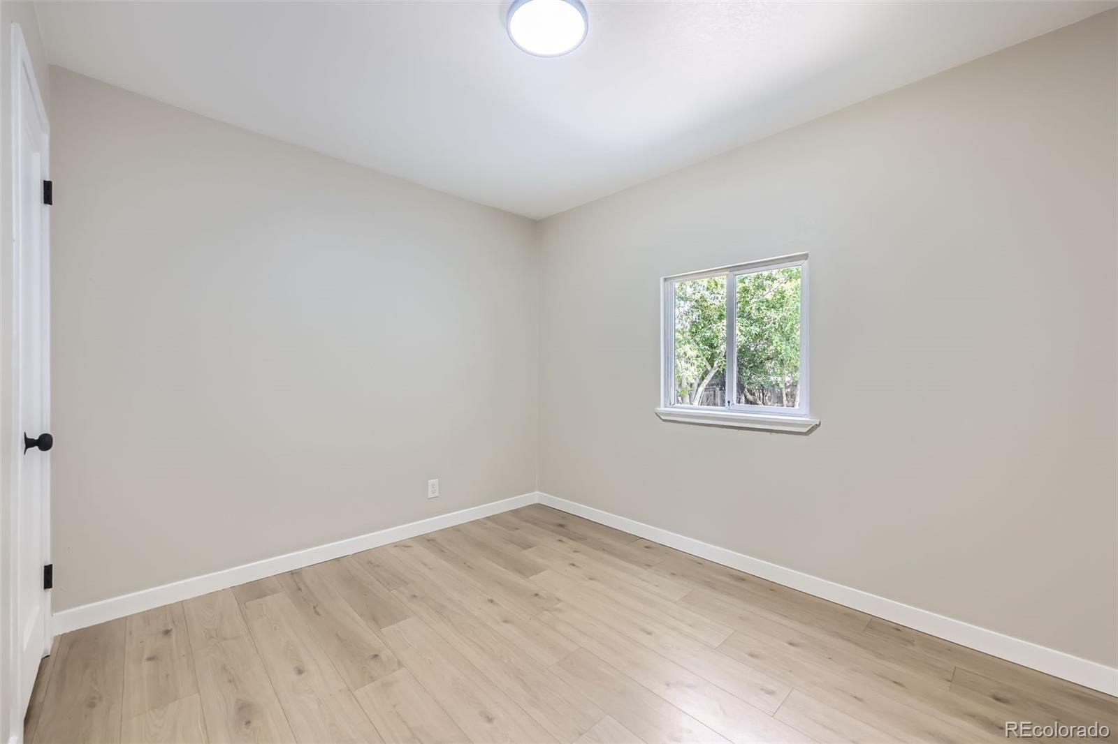 MLS Image #12 for 1750 s zuni street,denver, Colorado