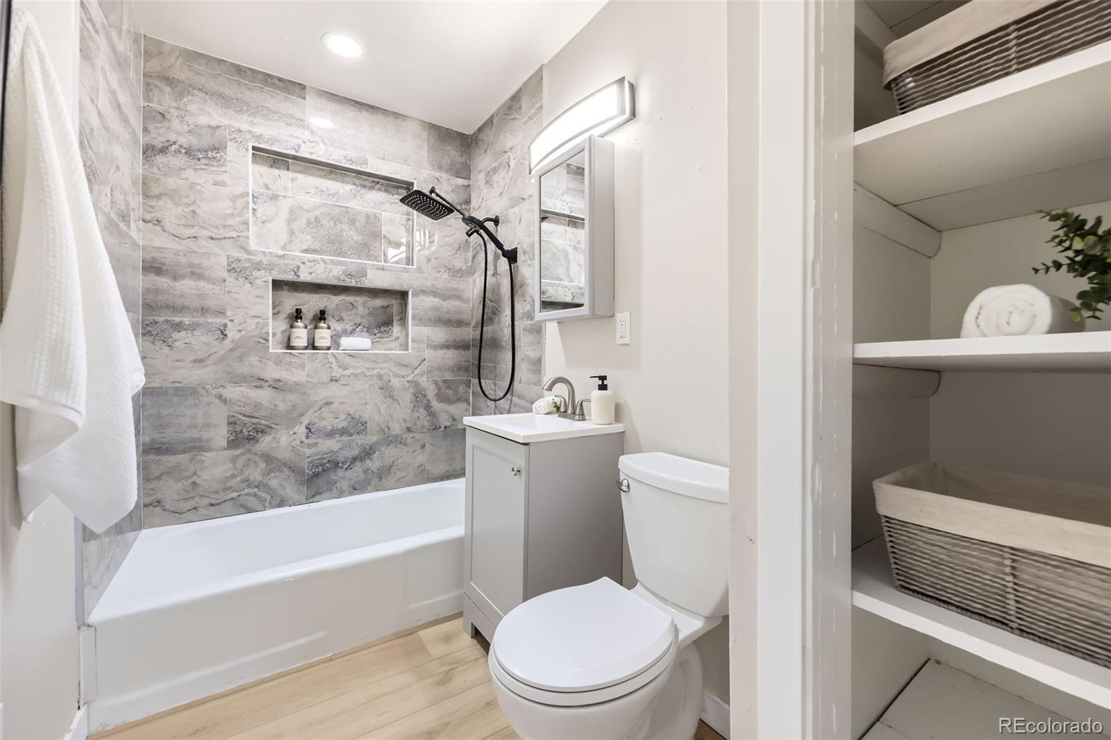 MLS Image #15 for 1750 s zuni street,denver, Colorado