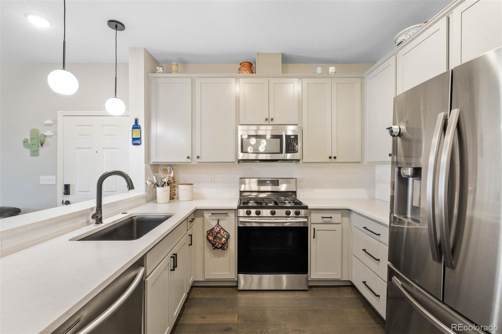 MLS Image #4 for 1831 s dunkirk street,aurora, Colorado