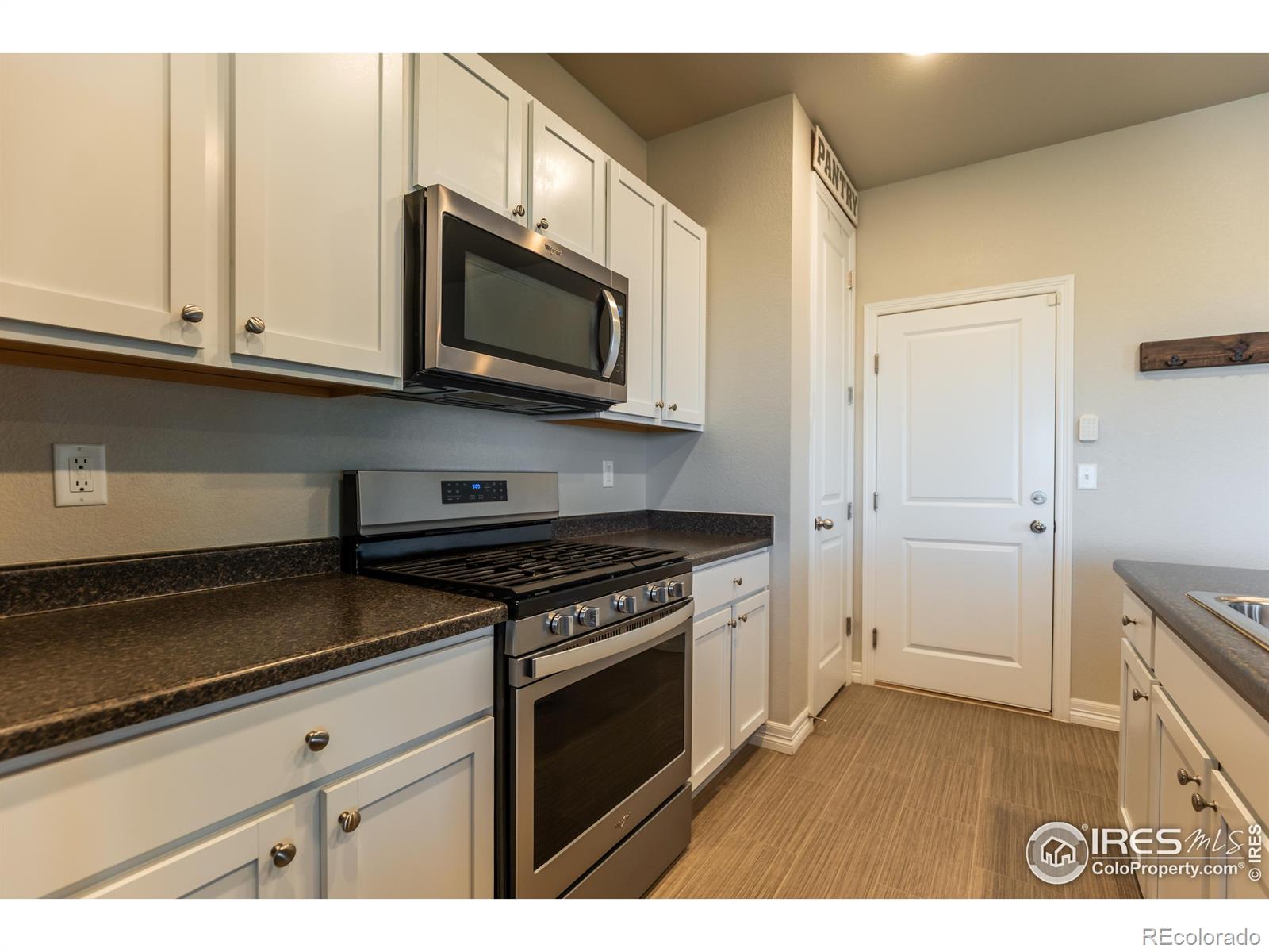 MLS Image #10 for 2355  saddle back court,fort lupton, Colorado