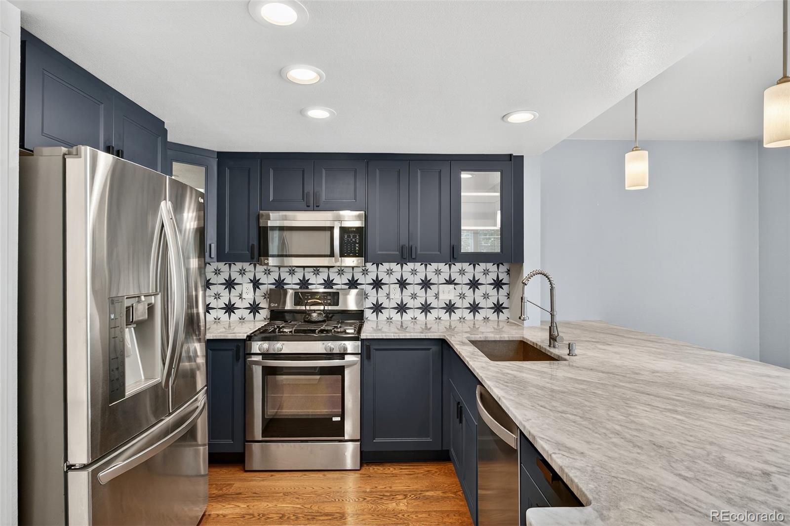 MLS Image #10 for 8269 s gaylord circle,centennial, Colorado