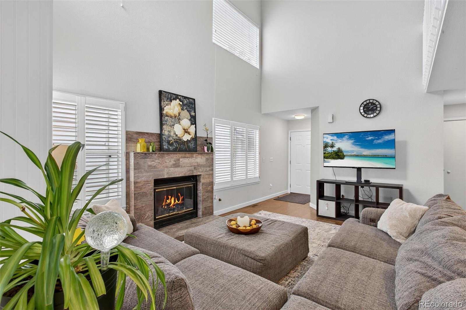 MLS Image #5 for 8269 s gaylord circle,centennial, Colorado