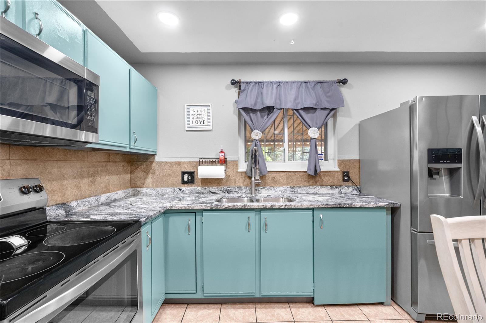 MLS Image #8 for 5563  blackhawk way,denver, Colorado