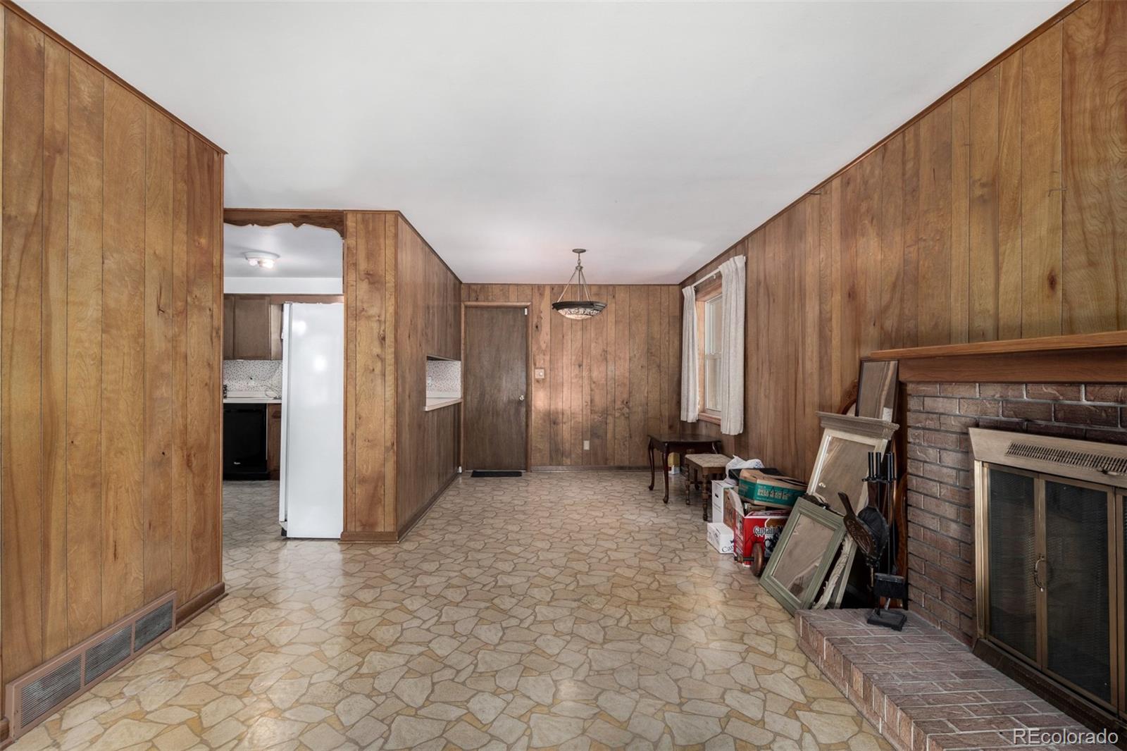 MLS Image #11 for 2718 s kendall way,denver, Colorado