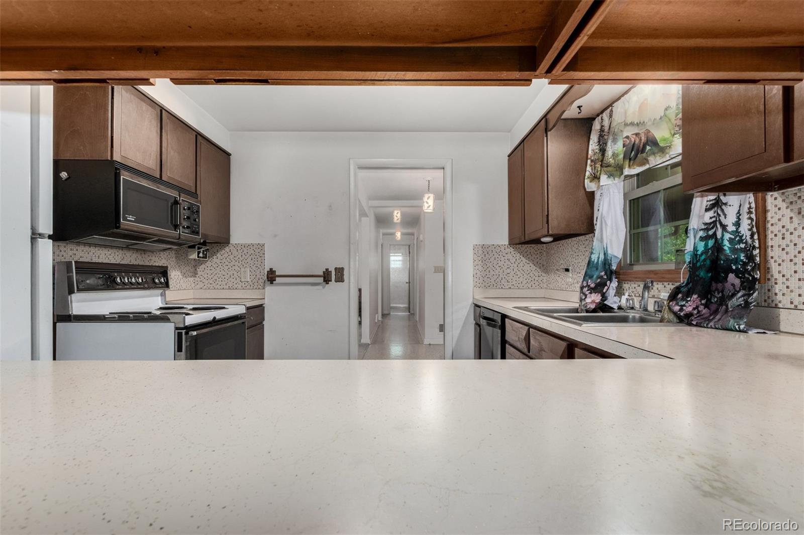 MLS Image #14 for 2718 s kendall way,denver, Colorado