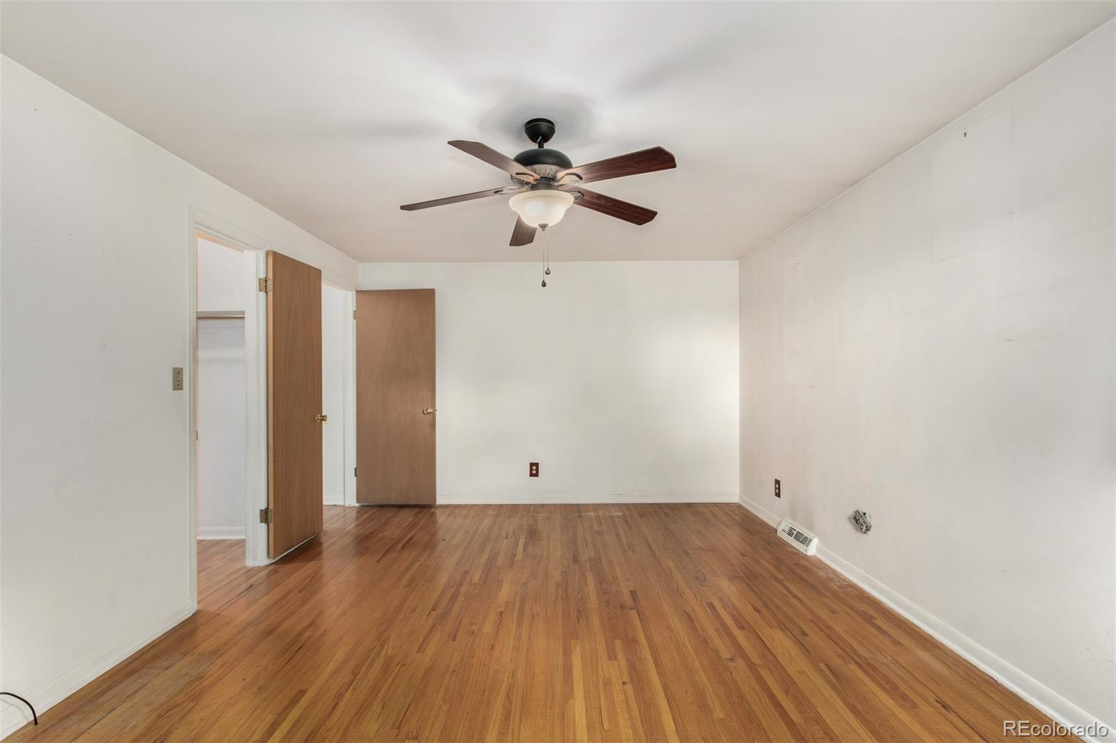 MLS Image #17 for 2718 s kendall way,denver, Colorado