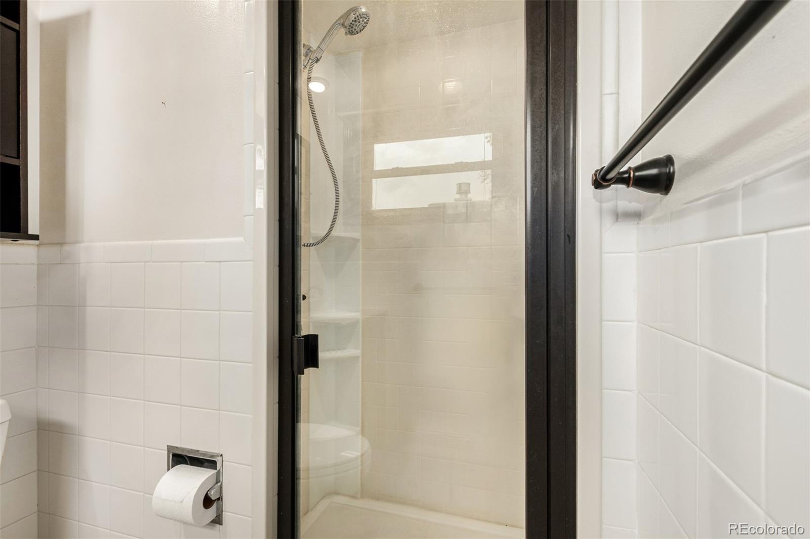 MLS Image #19 for 2718 s kendall way,denver, Colorado