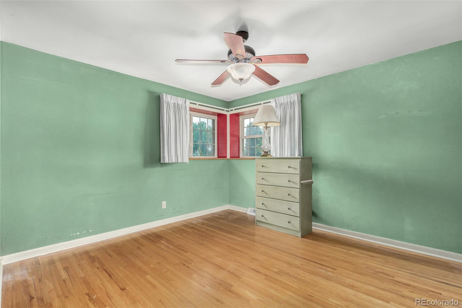 MLS Image #22 for 2718 s kendall way,denver, Colorado