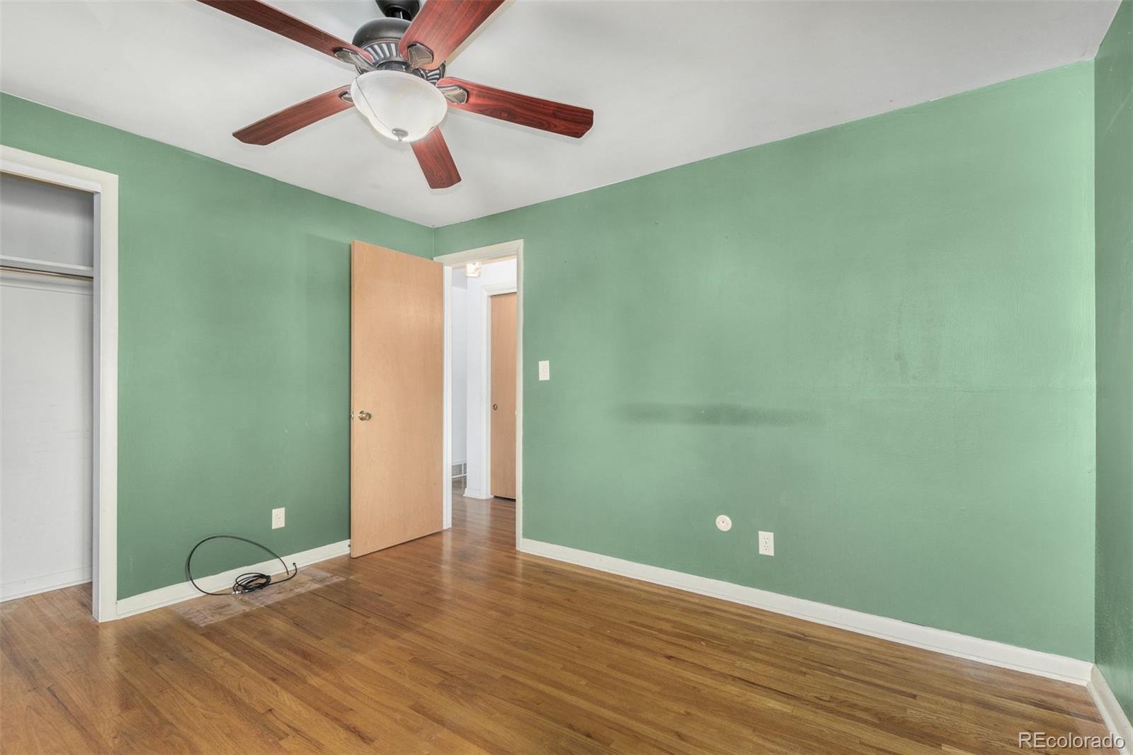 MLS Image #23 for 2718 s kendall way,denver, Colorado