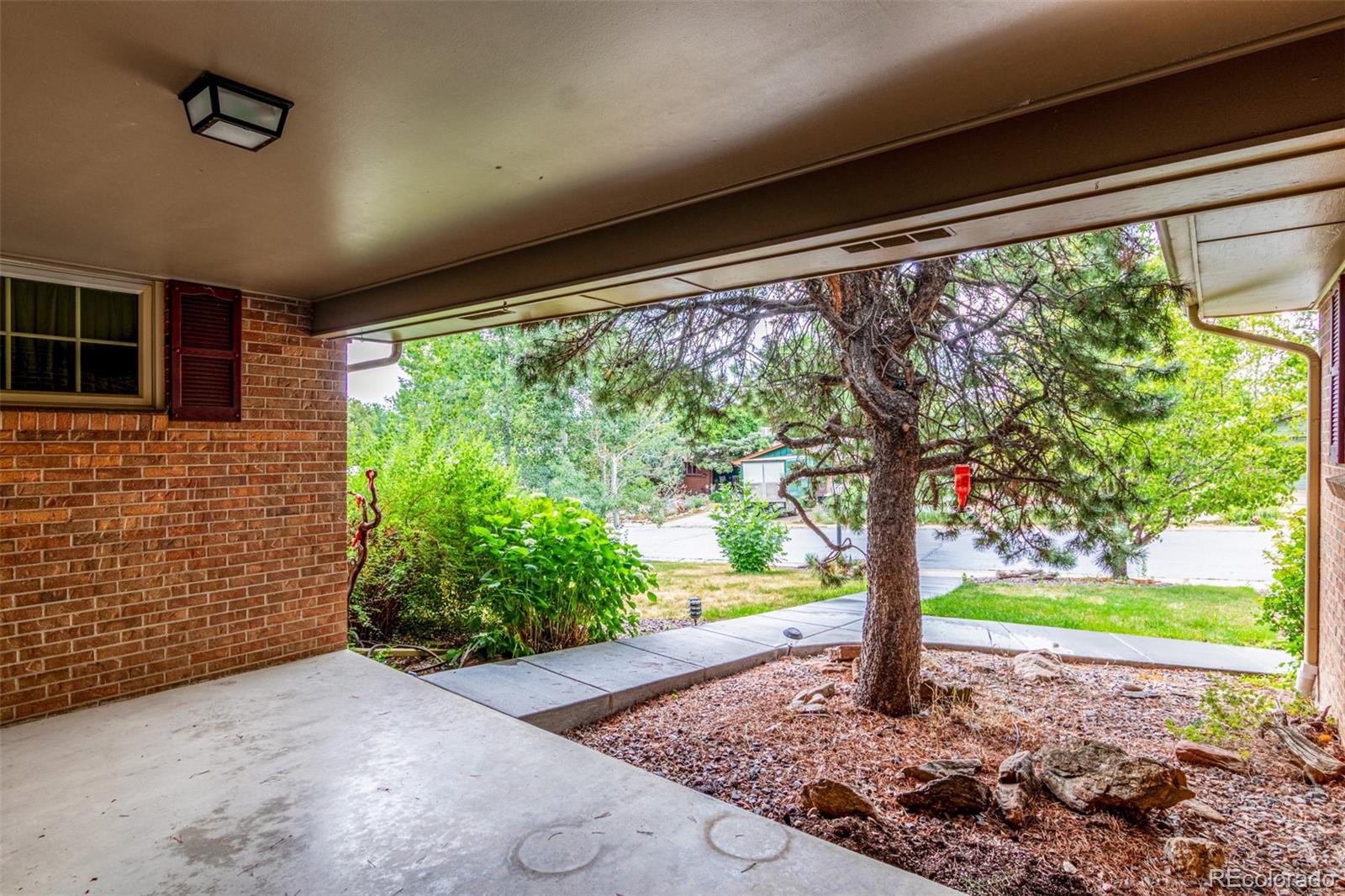 MLS Image #6 for 2718 s kendall way,denver, Colorado