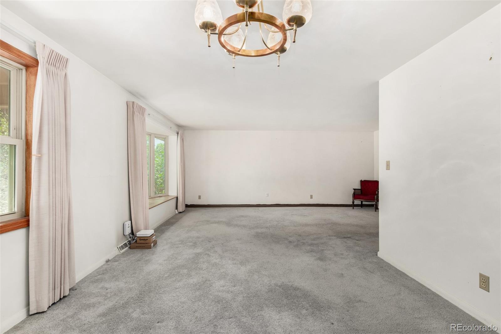 MLS Image #7 for 2718 s kendall way,denver, Colorado