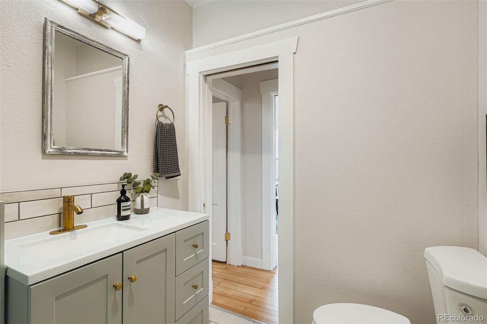 MLS Image #14 for 2558 n gilpin street,denver, Colorado