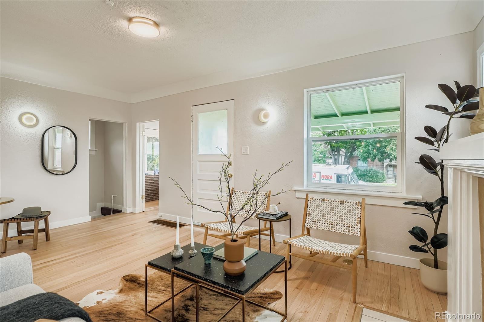 MLS Image #4 for 2558 n gilpin street,denver, Colorado