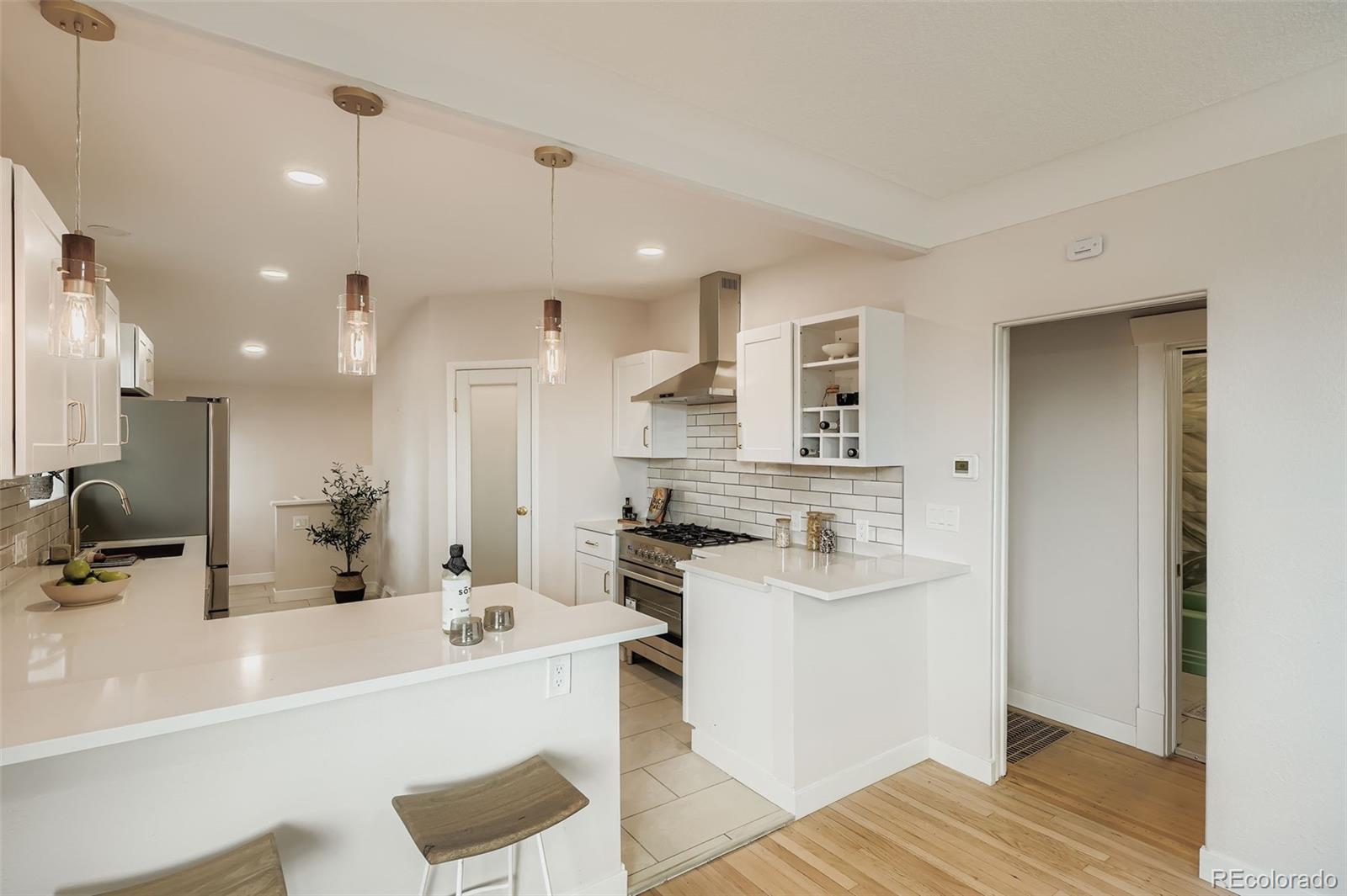 MLS Image #8 for 2558 n gilpin street,denver, Colorado