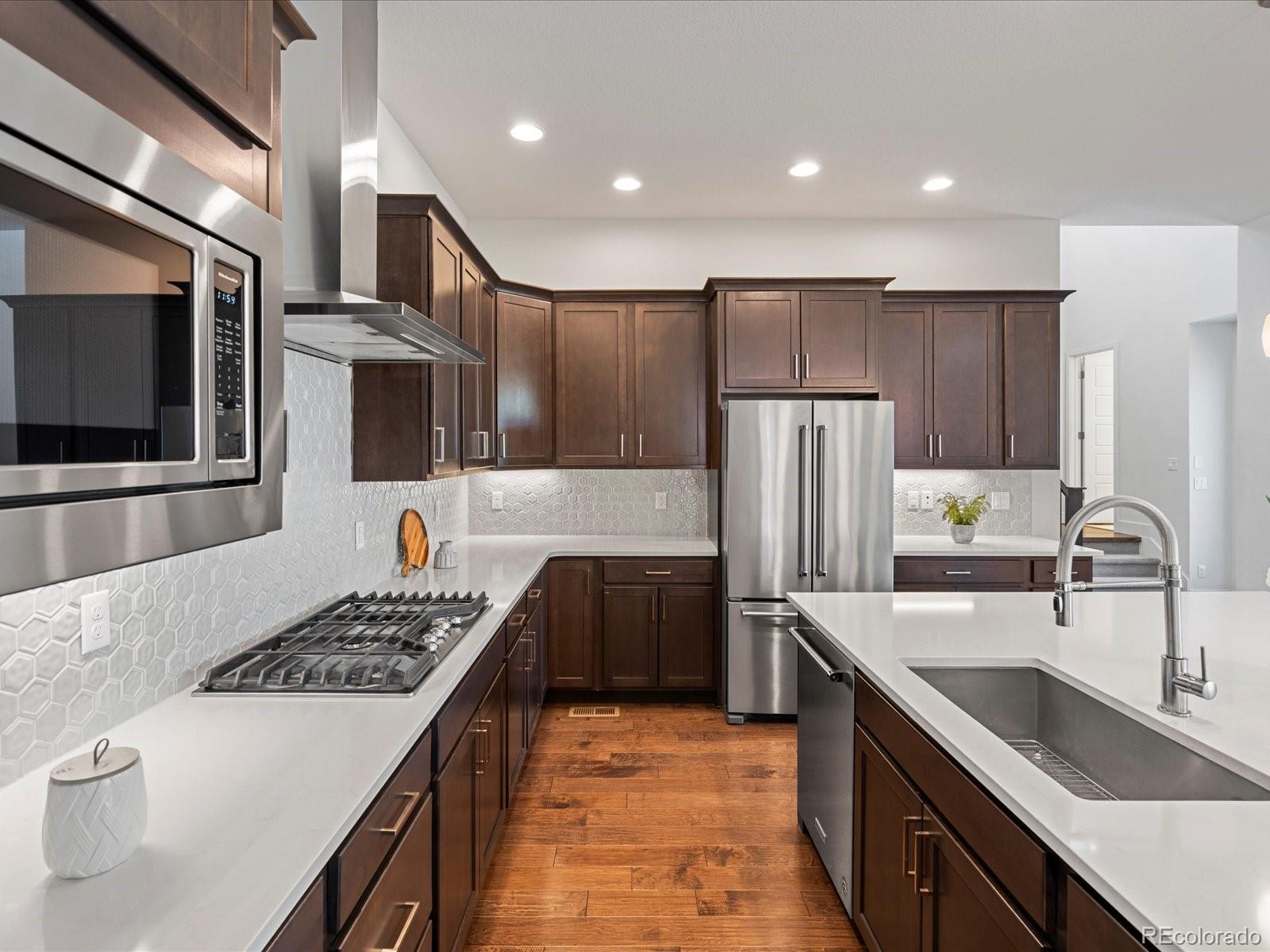 MLS Image #11 for 10235 e 59th avenue,denver, Colorado