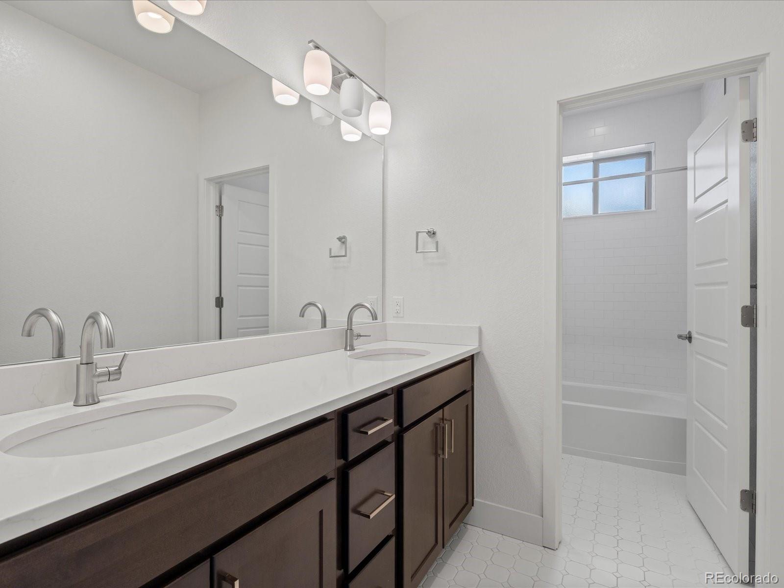 MLS Image #21 for 10235 e 59th avenue,denver, Colorado