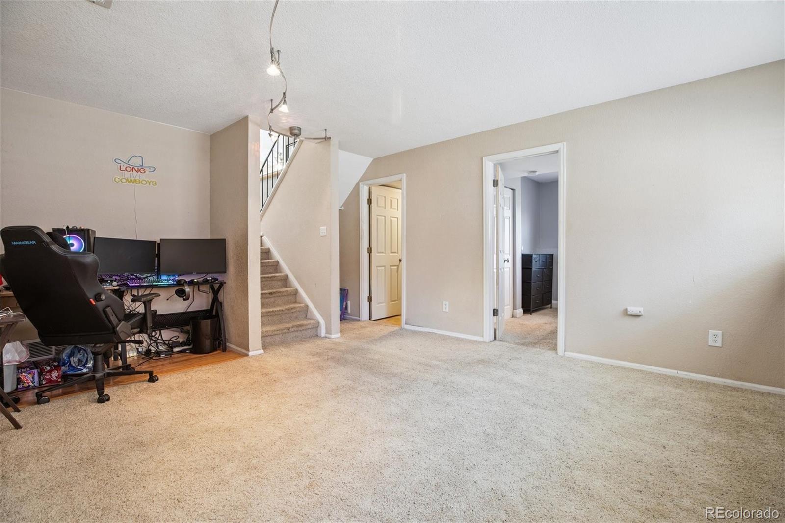 MLS Image #14 for 19061 e oxford drive,aurora, Colorado