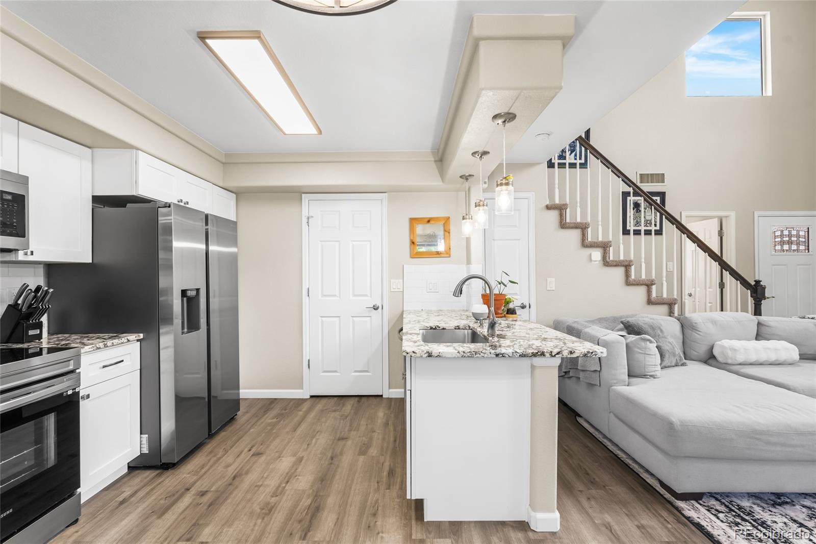 MLS Image #4 for 21535 e 39th avenue,denver, Colorado