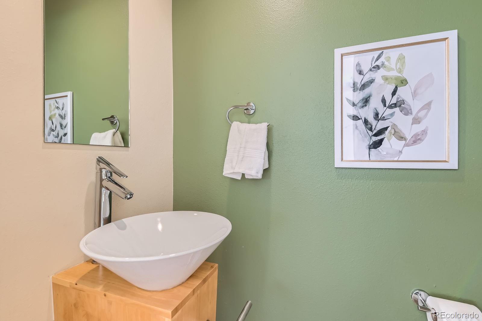 MLS Image #11 for 2837  vallejo street 102,denver, Colorado