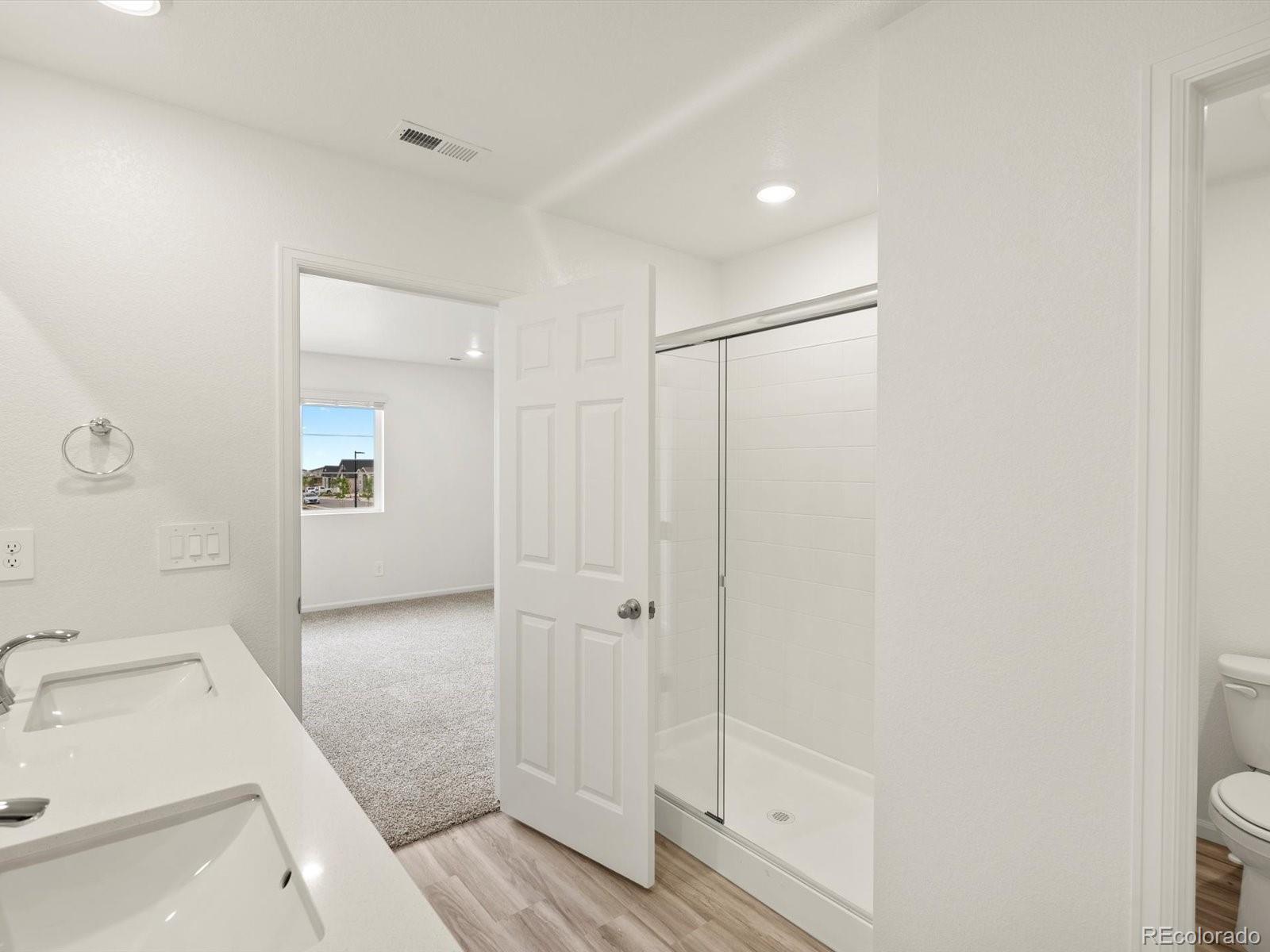 MLS Image #12 for 21074 e 65th drive,aurora, Colorado