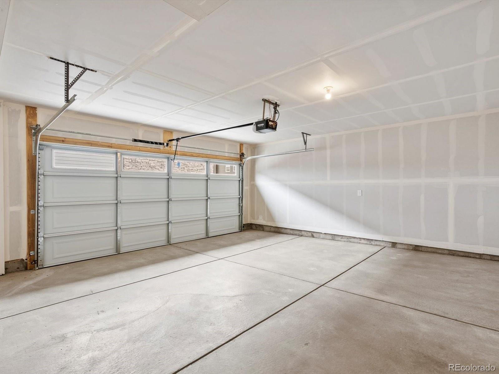 MLS Image #2 for 21074 e 65th drive,aurora, Colorado