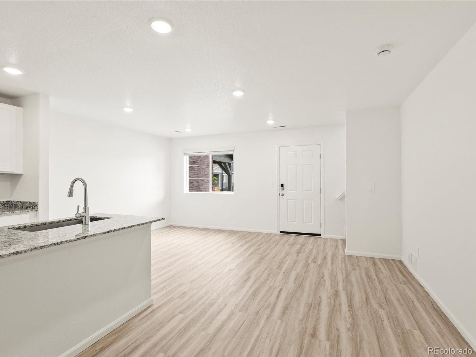 MLS Image #3 for 21074 e 65th drive,aurora, Colorado