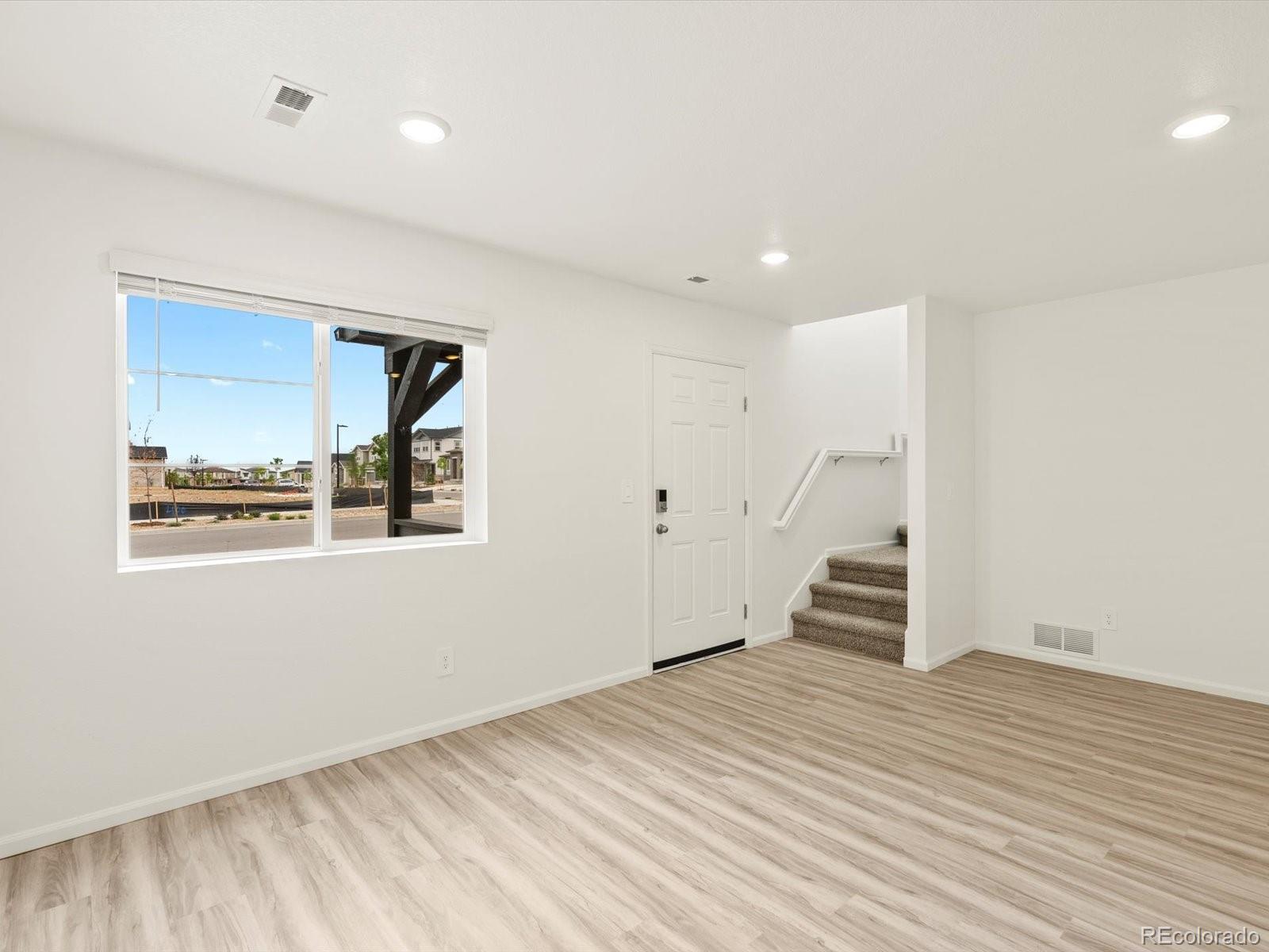 MLS Image #4 for 21074 e 65th drive,aurora, Colorado