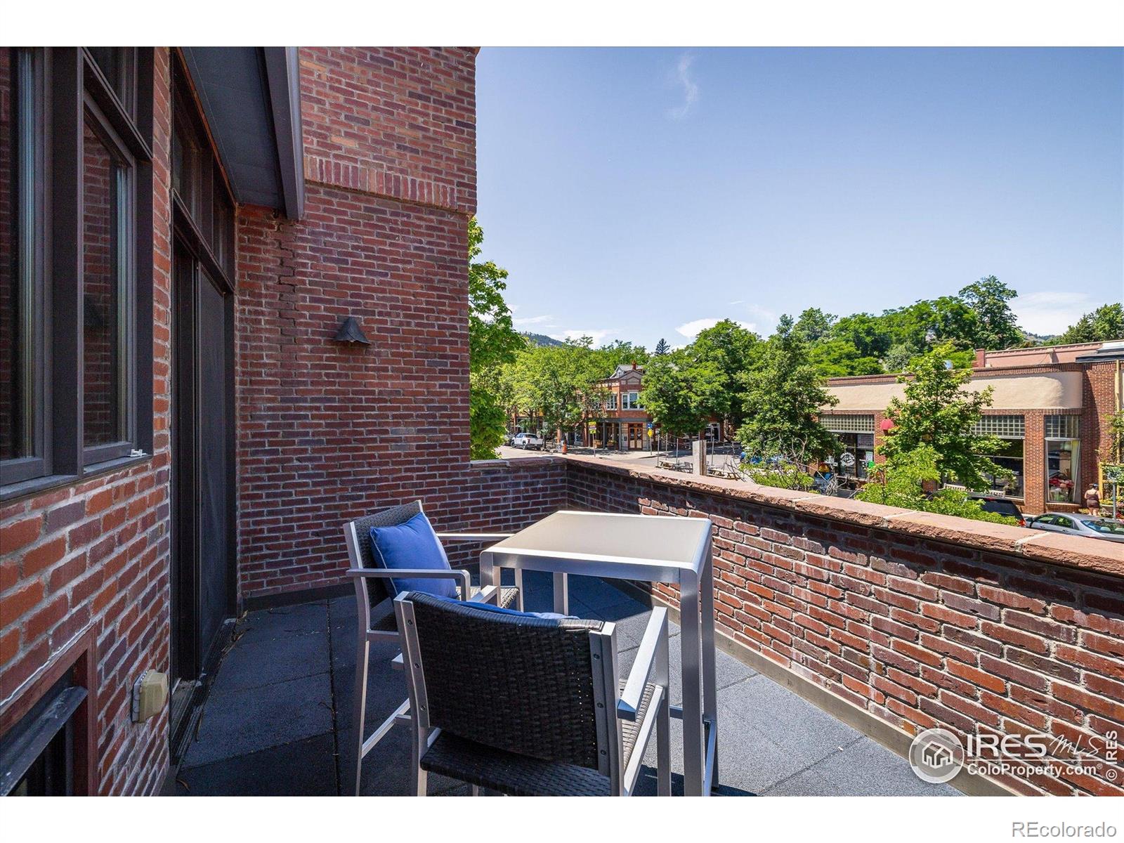 MLS Image #10 for 820  pearl street,boulder, Colorado