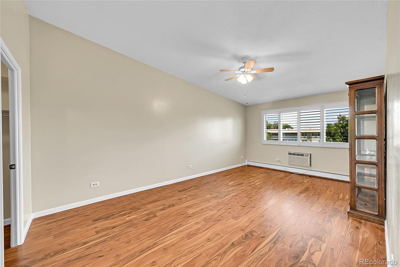 MLS Image #21 for 645 s alton way,denver, Colorado