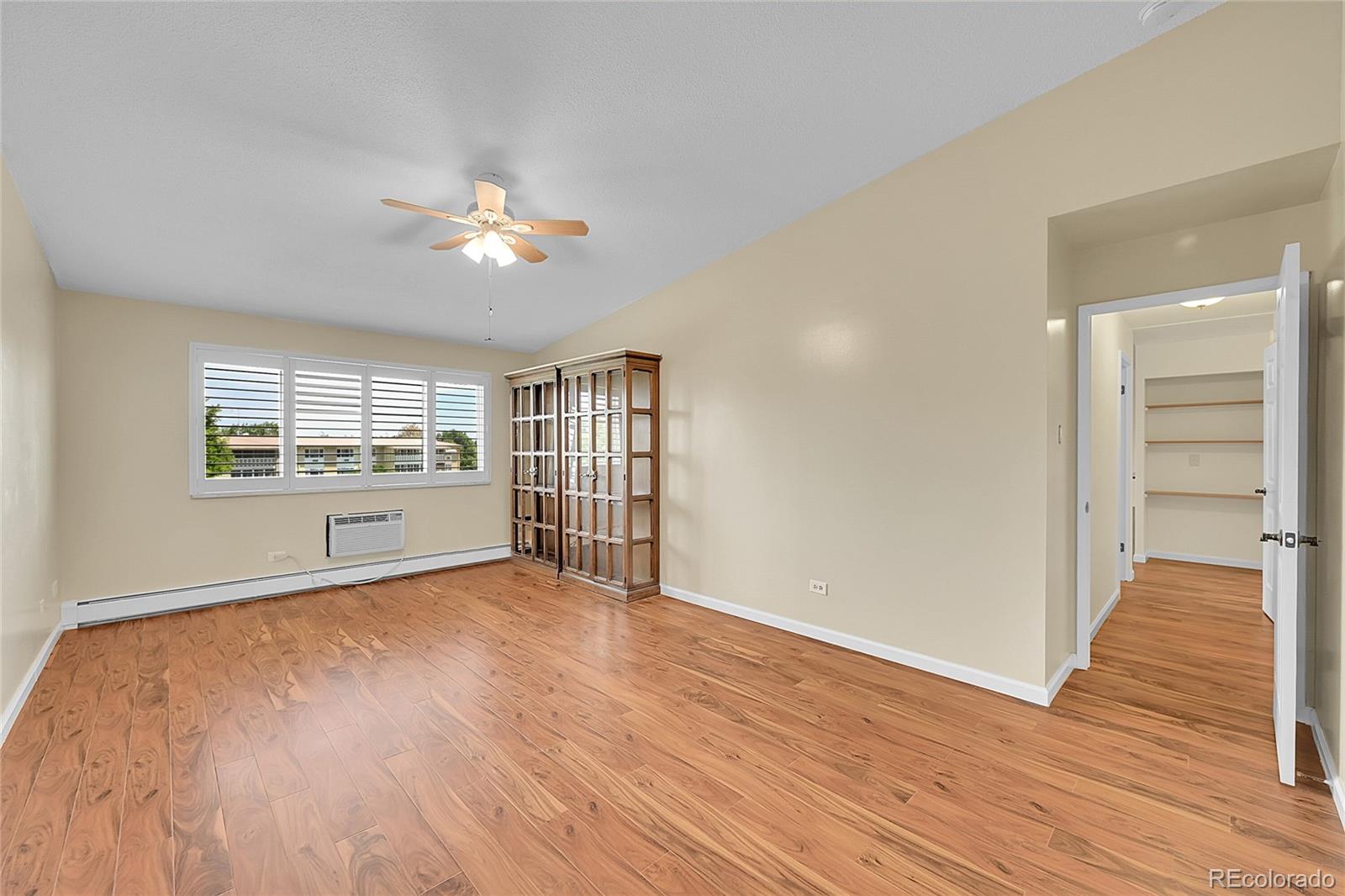 MLS Image #23 for 645 s alton way,denver, Colorado