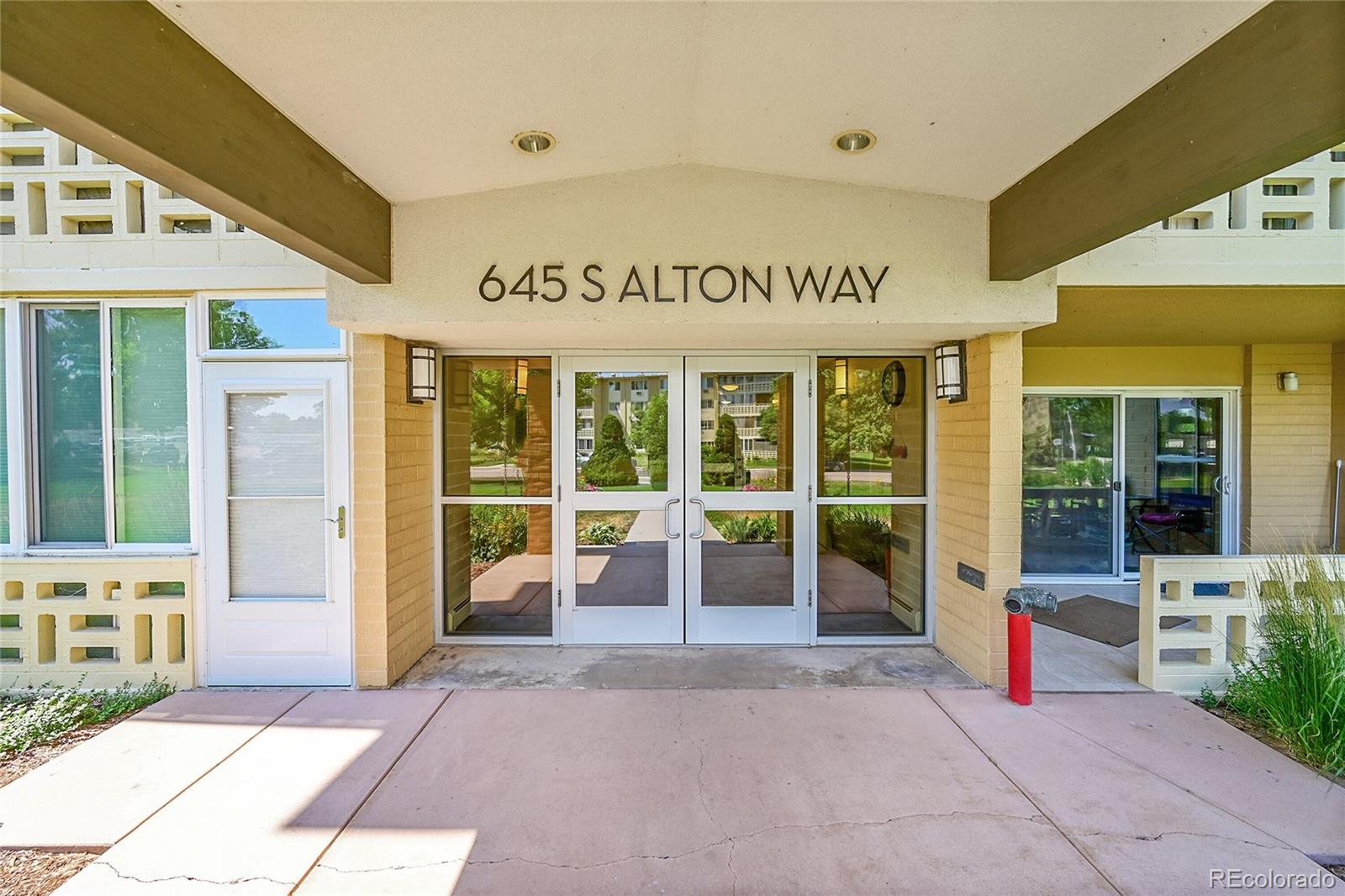 MLS Image #29 for 645 s alton way,denver, Colorado