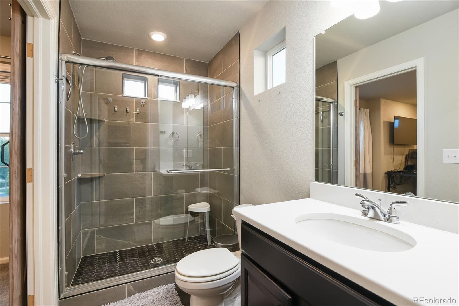 MLS Image #16 for 213 s old hammer court,aurora, Colorado