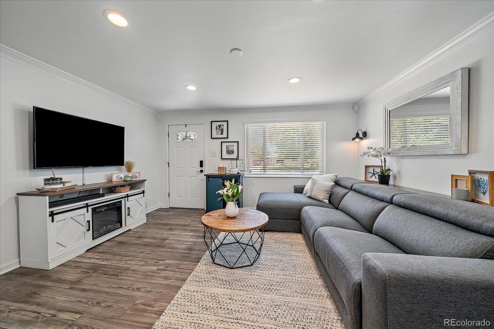MLS Image #4 for 3015  holly street,denver, Colorado