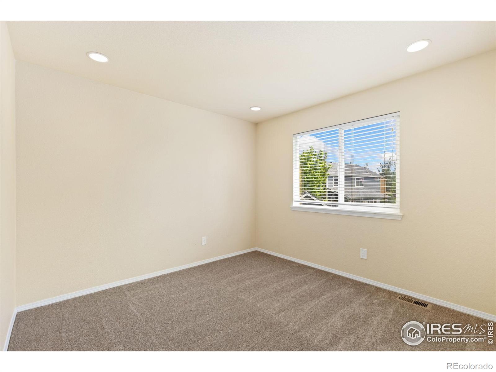 MLS Image #12 for 670  short court,dacono, Colorado