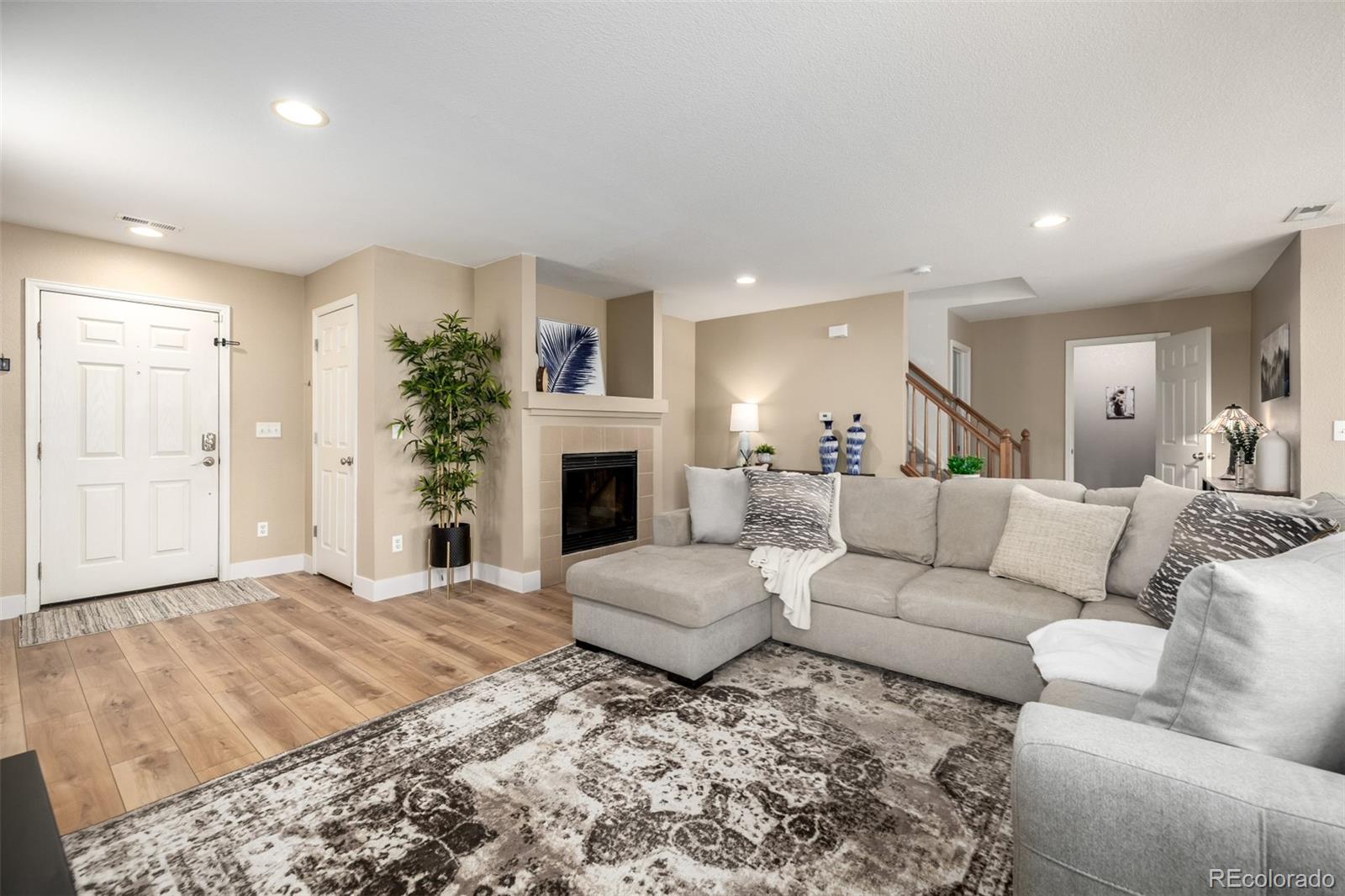 MLS Image #3 for 8136 s memphis way,englewood, Colorado