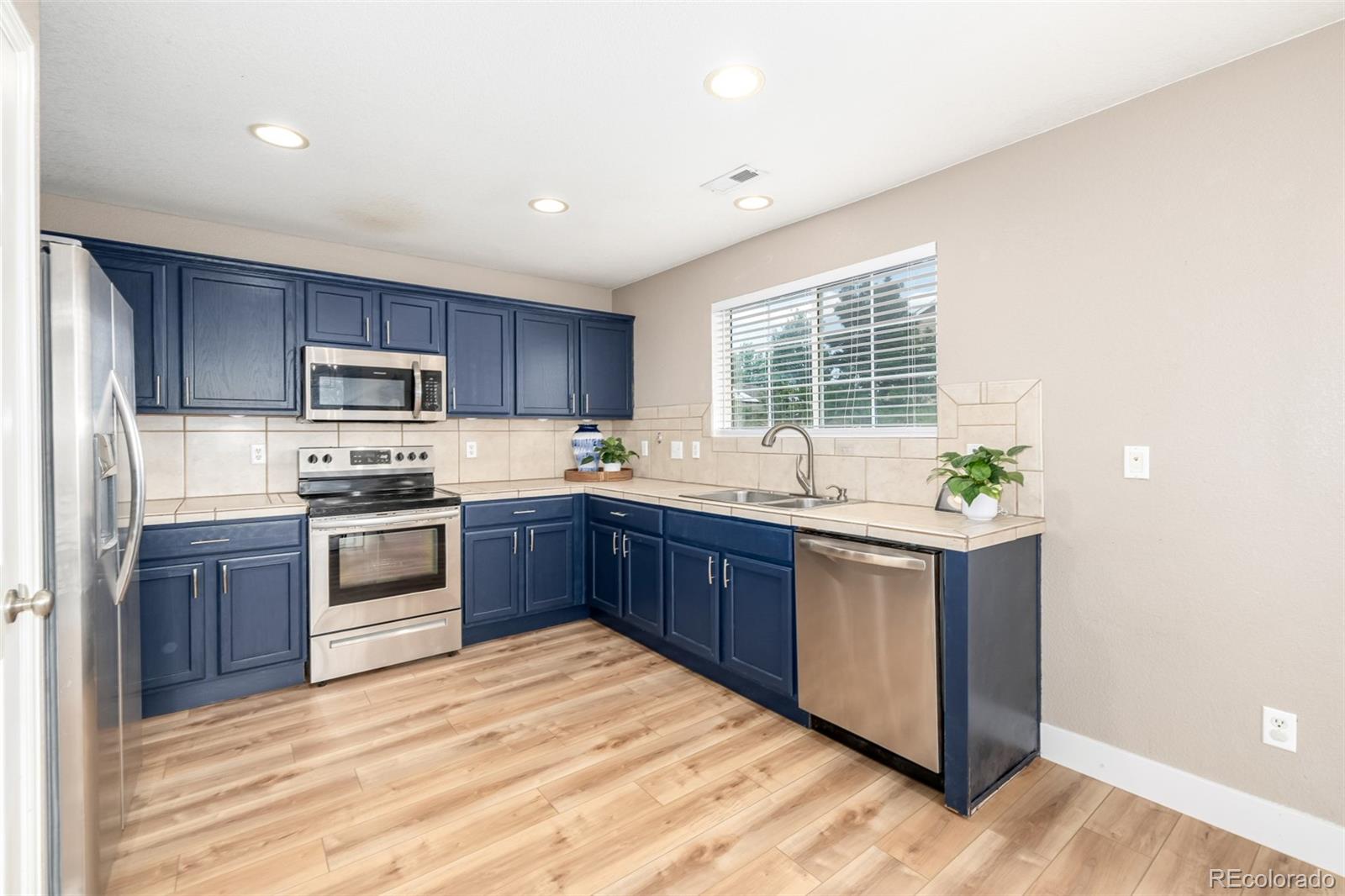 MLS Image #8 for 8136 s memphis way,englewood, Colorado