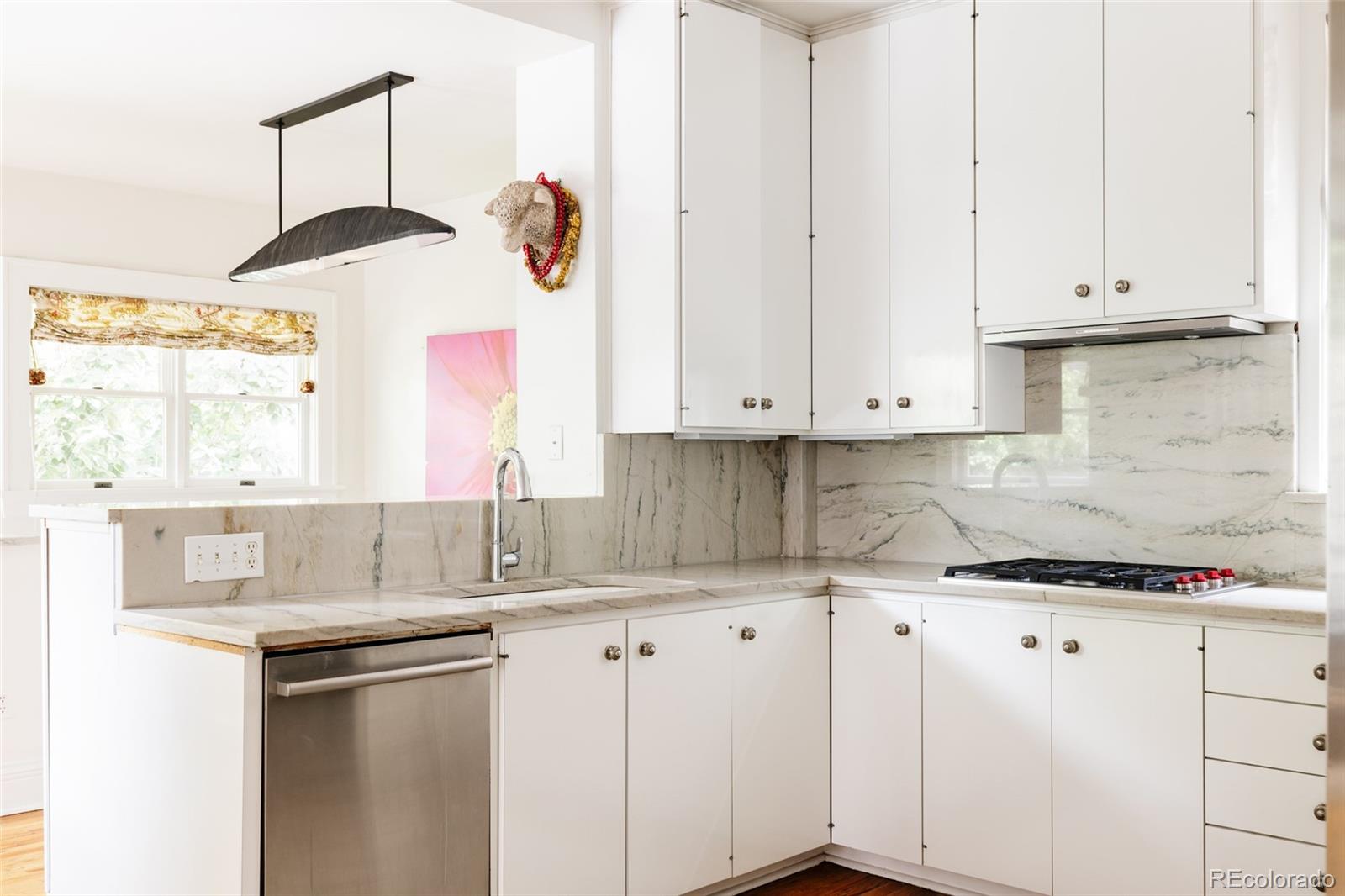 MLS Image #14 for 1315 n high street,denver, Colorado