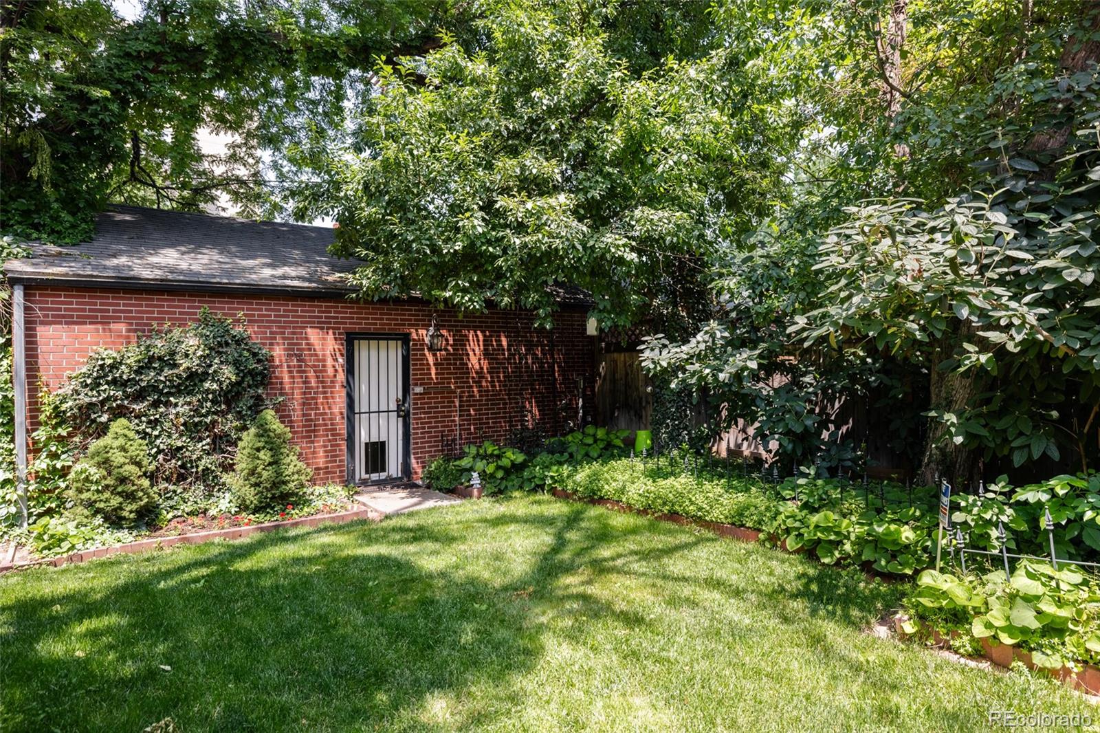 MLS Image #40 for 1315 n high street,denver, Colorado
