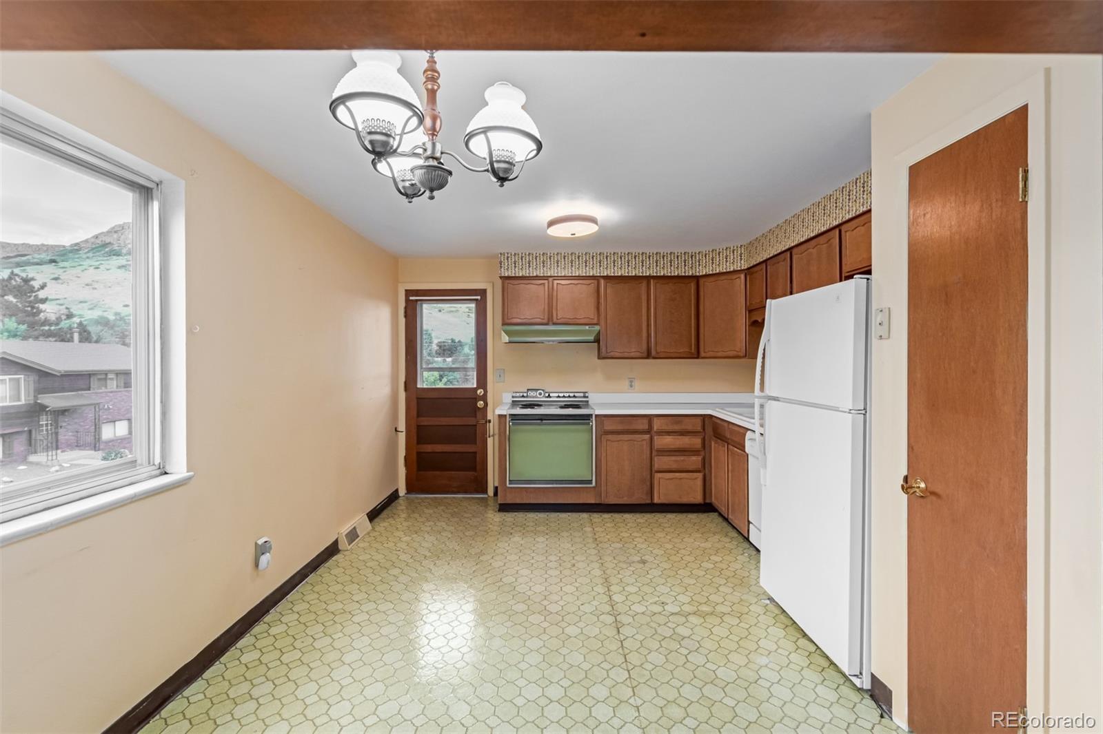 MLS Image #7 for 519 n columbine street,golden, Colorado