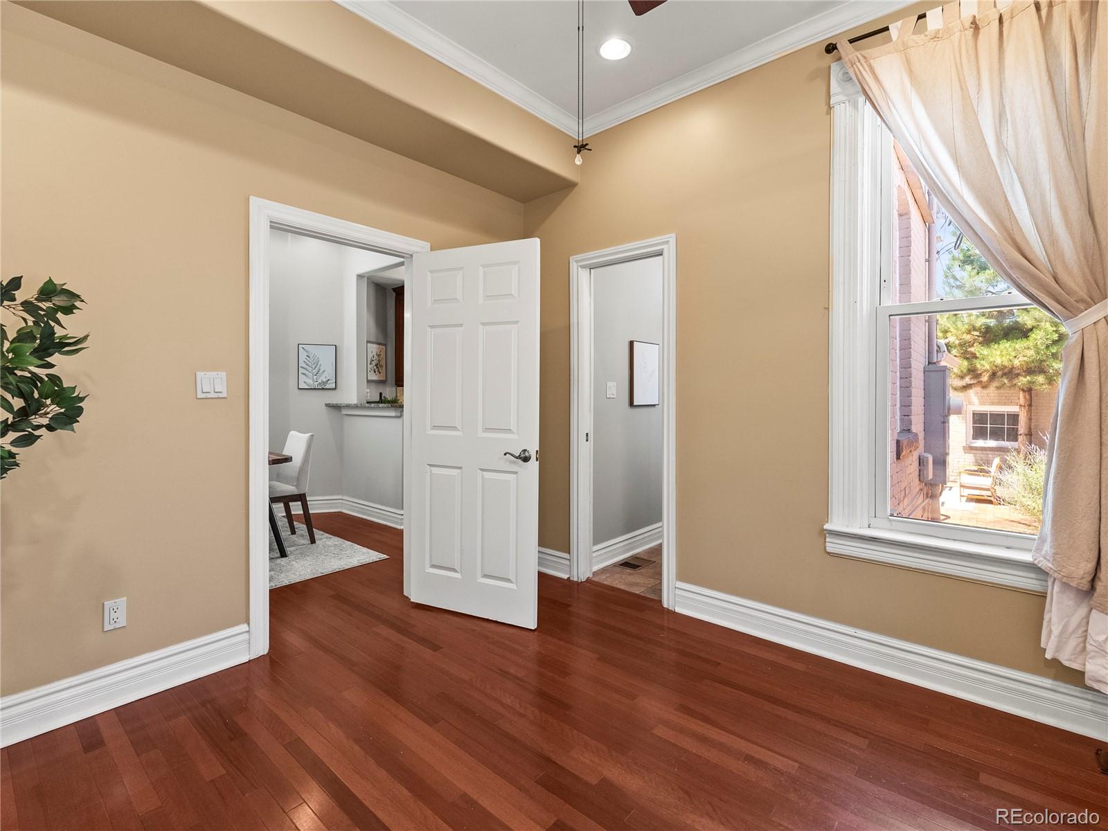MLS Image #14 for 437 s grant street,denver, Colorado