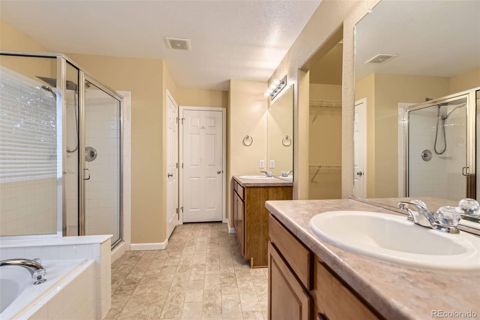 MLS Image #7 for 22843 e briarwood place,aurora, Colorado