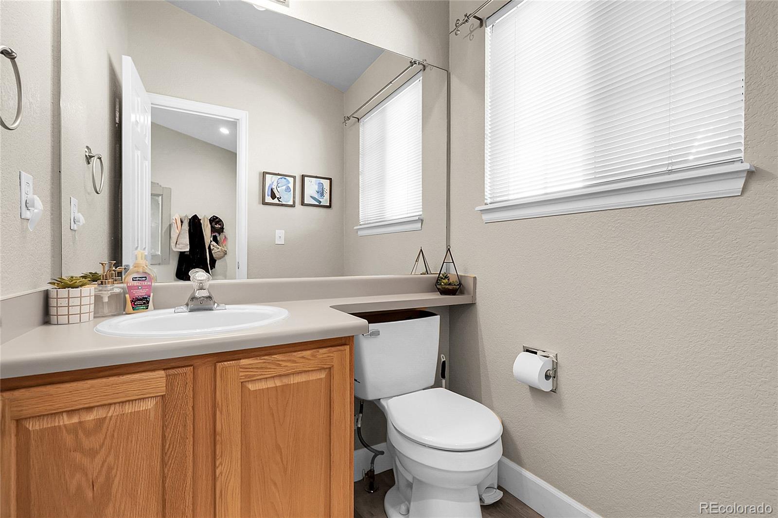MLS Image #11 for 12585 s beaver creek way,parker, Colorado