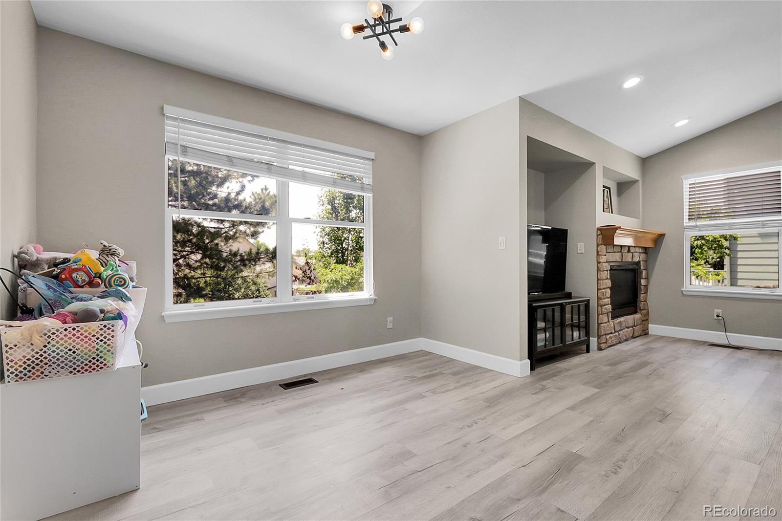MLS Image #8 for 12585 s beaver creek way,parker, Colorado