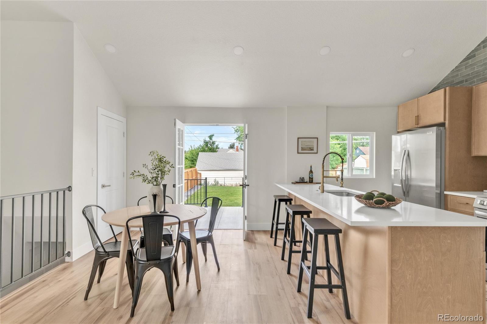 MLS Image #11 for 2600 s downing street,denver, Colorado