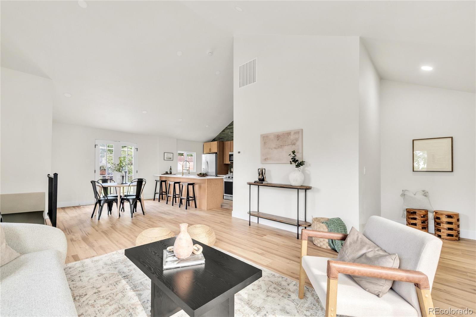 MLS Image #6 for 2600 s downing street,denver, Colorado